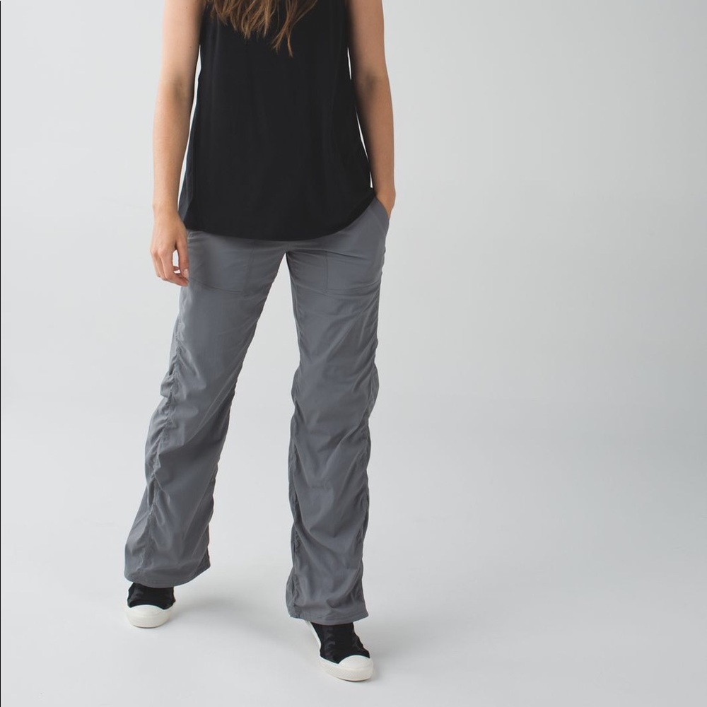Lululemon Dance Studio II *unlined* Regular